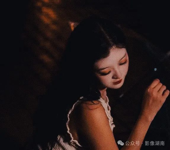 DƬ